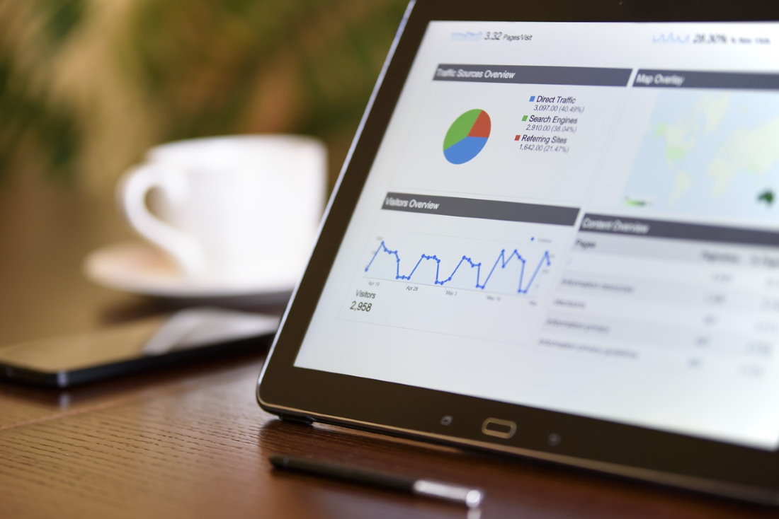 Elementy SEO w świecie finansów - jak pozycjonować strony w branży pożyczek?