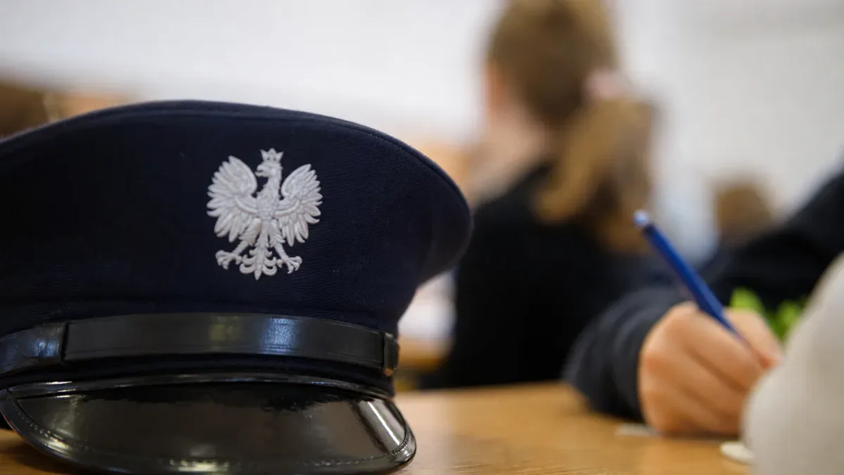 Przemoc rówieśnicza także w sieci. Policjanci rozmawiali z uczniami w Płocku