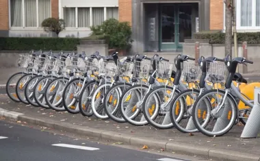 Rower z aplikacji zamiast własnego? Płocczanie sprawdzają, czy to się naprawdę opłaca