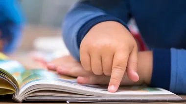 Przedszkolaki ruszyły w niezwykłą drogę z tatą Oli
