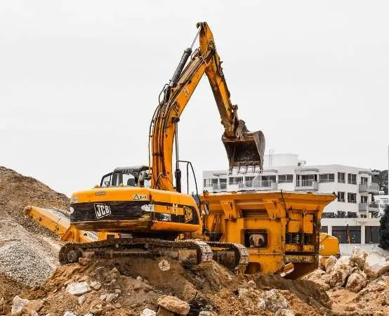 Przebudowy ulic i objazdy w Płocku - co kierowcy i pasażerowie powinni wiedzieć