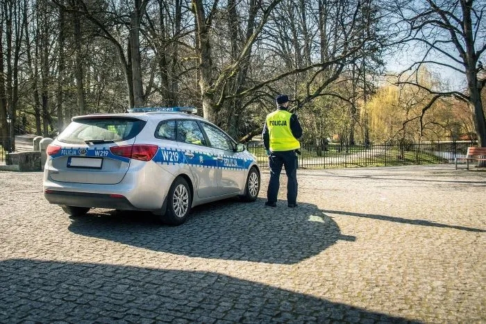 KMP w Płocku: Nietrzeźwy kierowca z zakazem prowadzenia zatrzymany dzięki świadkowi