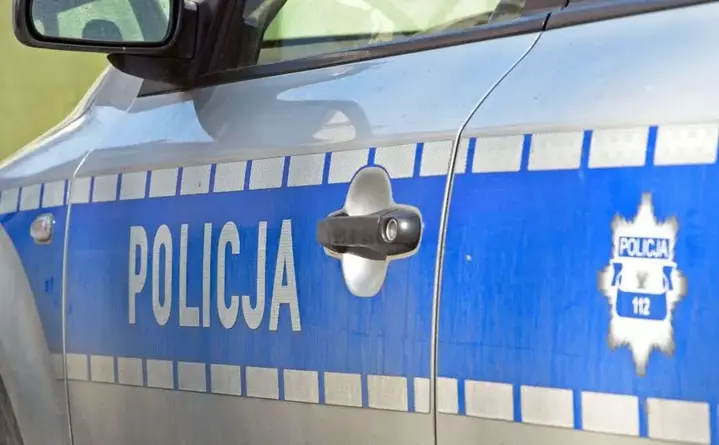 Policja przypomina zasady używania świateł na drodze
