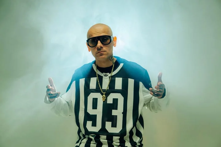 Grafika promocyjna wydarzenia Ecdysis: Kacper HTA w Płocku — koncert w Rock 69