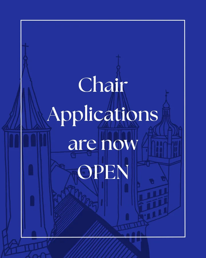 Grafika promocyjna wydarzenia Płock Model United Nations 2026 — symulacja ONZ dla młodych dyplomatów