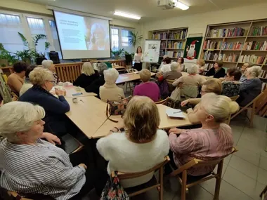 Senior świadomy - jak płoccy seniorzy uczą się bronić przed oszustami
