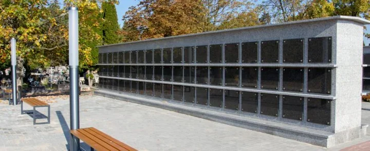Na cmentarzu w Płocku przybyło 120 miejsc na urny. To IV etap rozbudowy