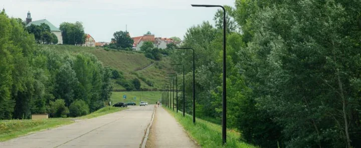 Sobótka zyska kolejne latarnie. Oświetlenie obejmie całą trasę