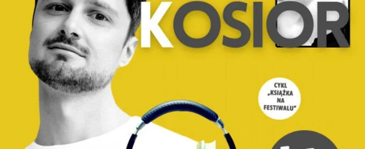 Filip Kosior w Płocku. Głos blisko tysiąca audiobooków na żywo