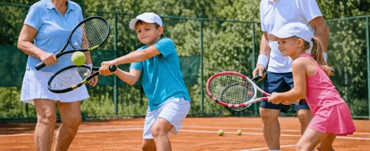 Korty przy Sportowej staną się miejscem spotkania juniorów i seniorów