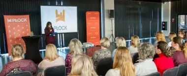 Rodzina pod presją ekranów. W Płocku rozmawiali o bezpieczeństwie młodych