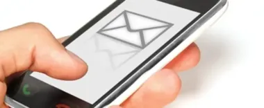Fałszywy SMS z ZUS krąży po sieci. Urzędnicy ostrzegają przed pułapką