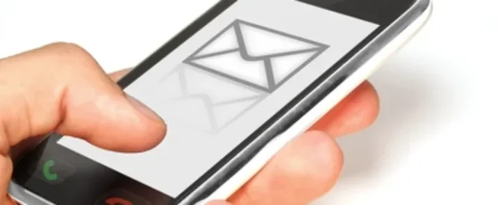 Fałszywy SMS z ZUS krąży po sieci. Urzędnicy ostrzegają przed pułapką