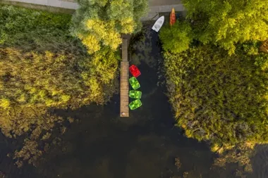 Sobótka w Płocku łączy plażowanie z kajakami i rowerami wodnymi