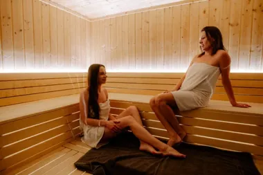 Gdzie odpocząć po **Dniu Kobiet** – strefa **SPA** na **Pływalni Podolanka**