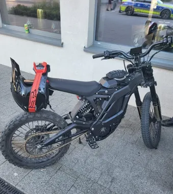 14-latkowie na niedopuszczonych motorowerach. Świadek przerwał niebezpieczną jazdę