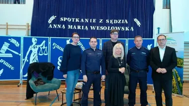 W Brudzeniu Dużym ostrzegli dzieci przed zagrożeniami, które rosną w sieci